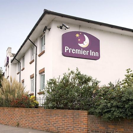 Premier Inn Basildon Rayleigh Exterior foto