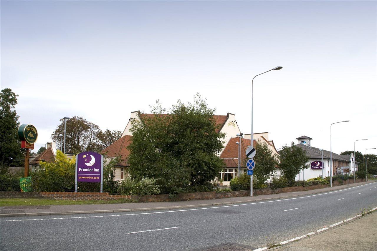 Premier Inn Basildon Rayleigh Exterior foto