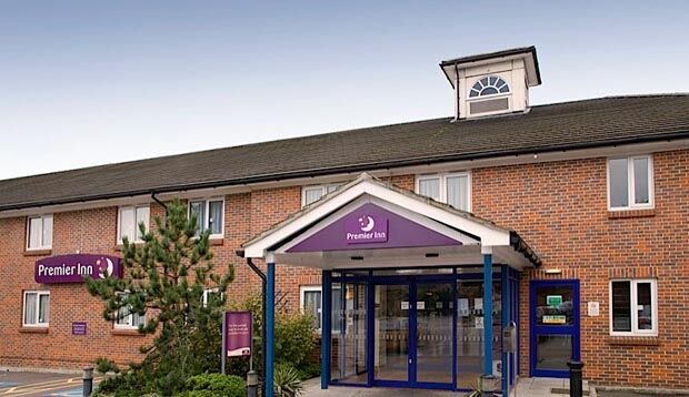 Premier Inn Basildon Rayleigh Exterior foto